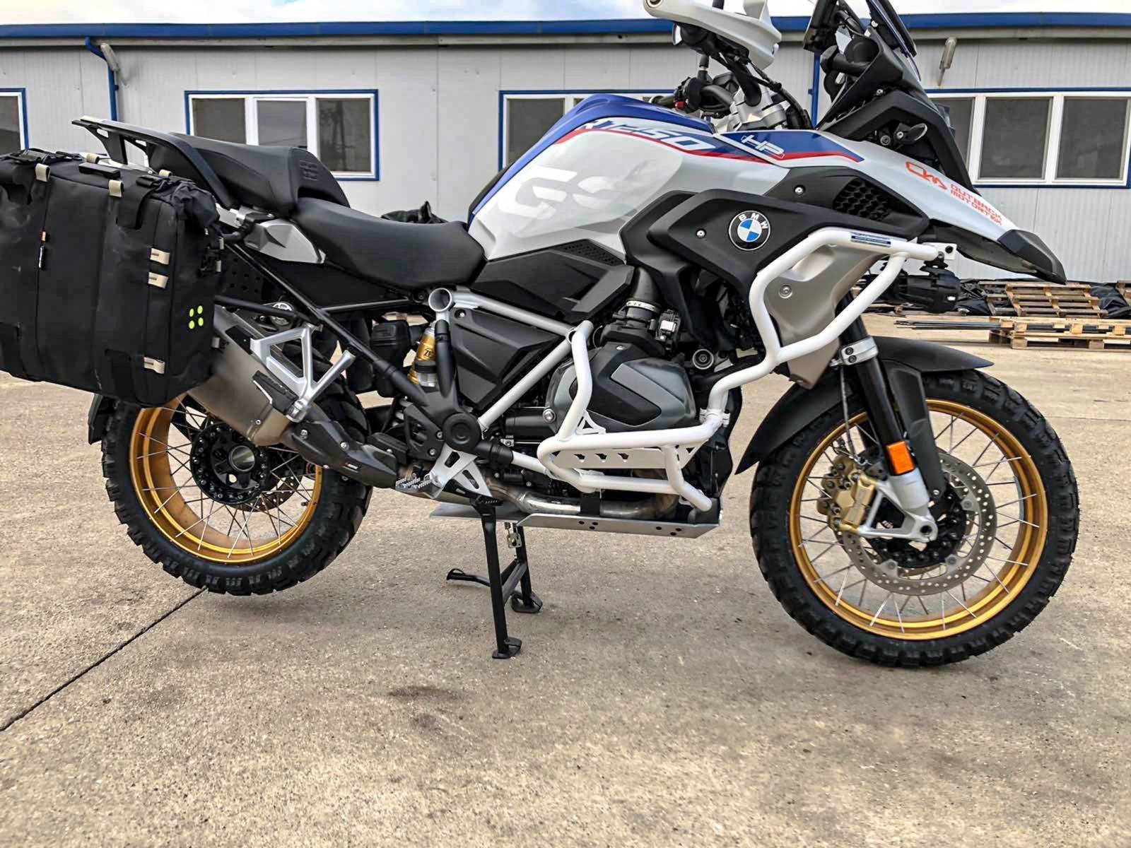 Entretien et réparation d’une BMW R 1250 GS chez Sport Garage à Conflans-Sainte-Honorine près de Poissy