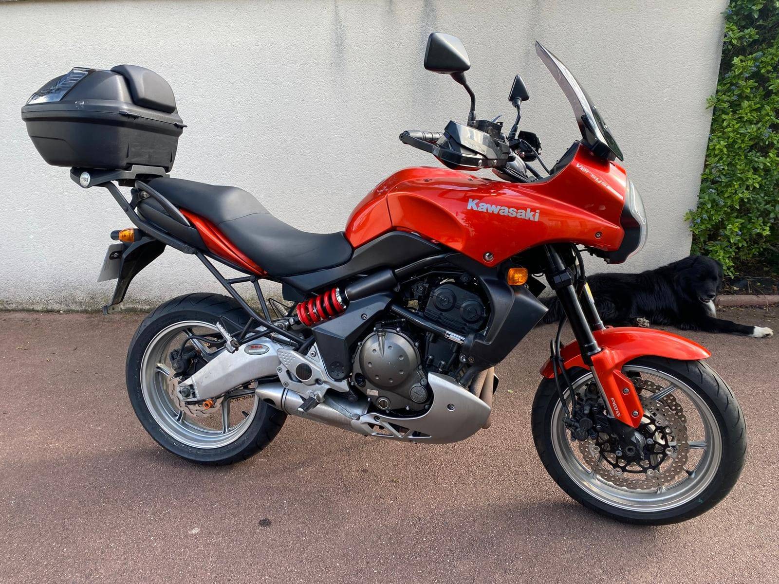 Entretien annuel complet d'une Kawasaki Versys à Pontoise près de Conflans Sainte Honorine - Sport Garage