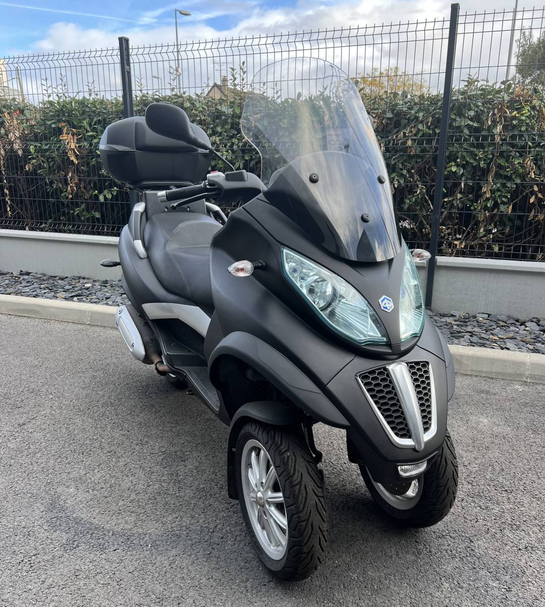 Le Piaggio MP3 300 LT , 2013