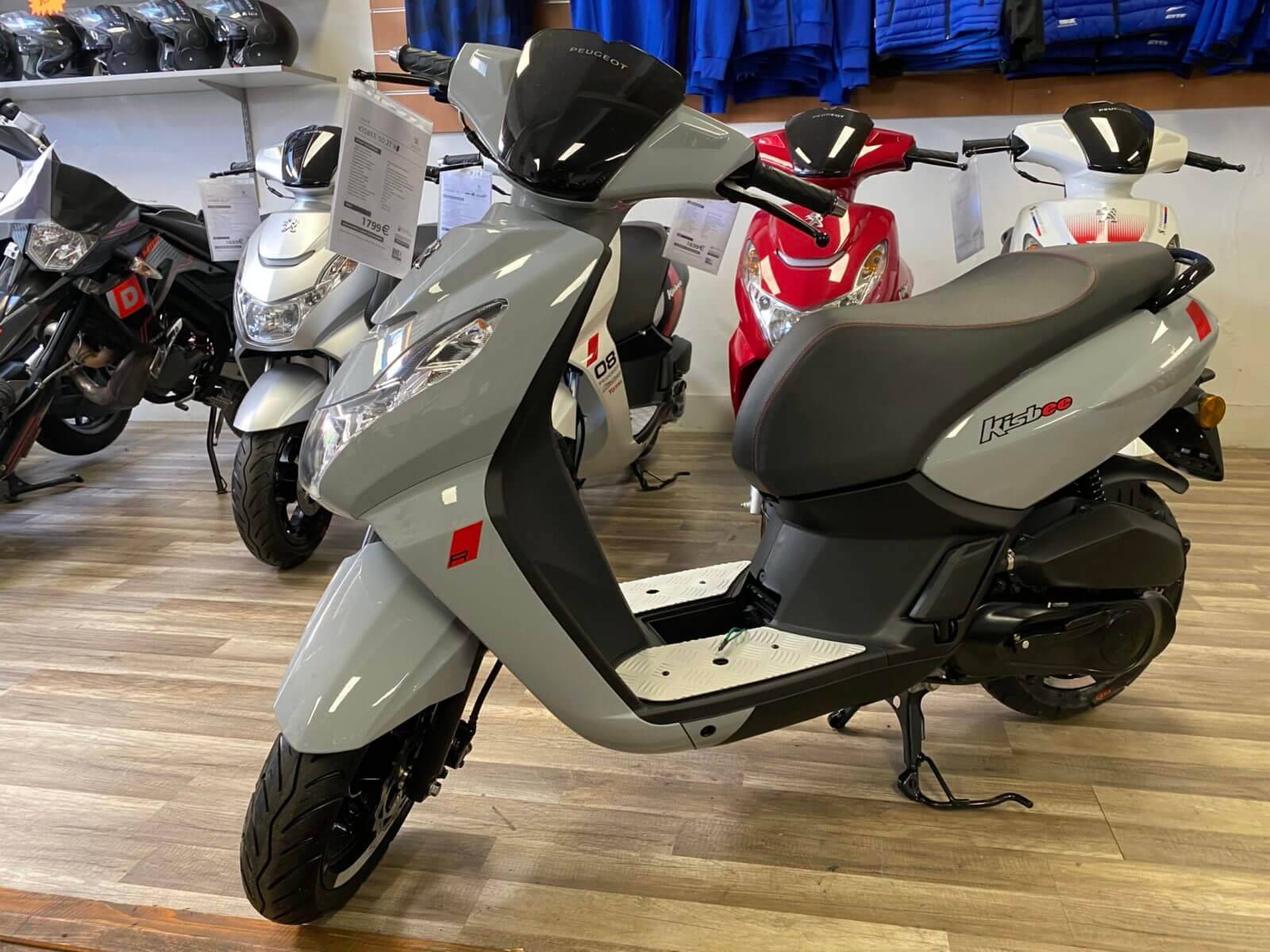 Entretien d’un scooter Peugeot Kisbee chez Sport Garage à Conflans-Sainte-Honorine près d’Achères