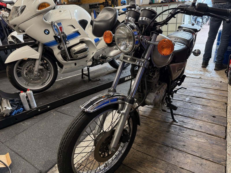 SUZUKI GN 125 - 1998 - Moto d'occasion en excellent état à vendre