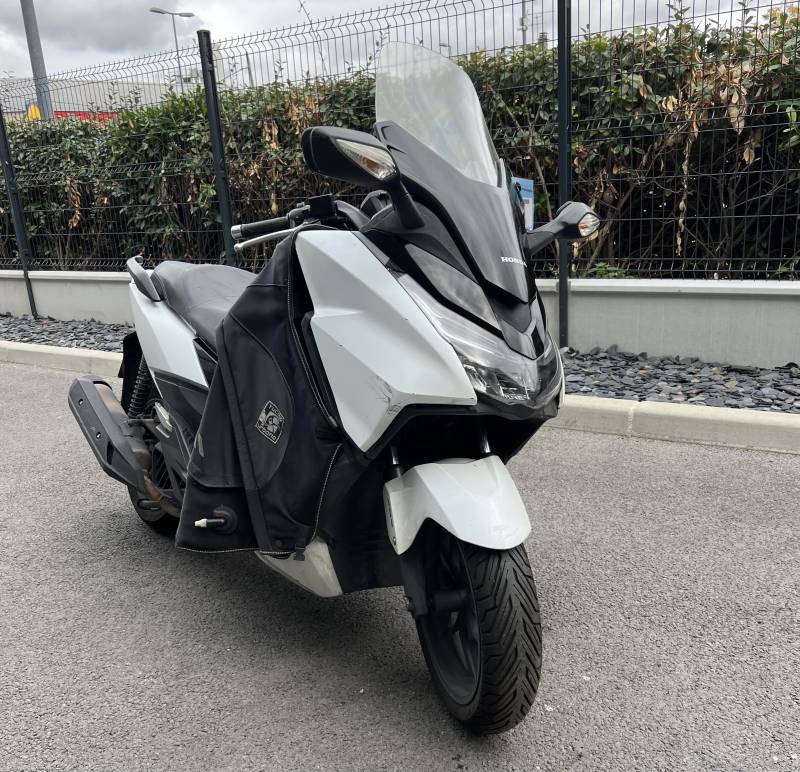Scooter Honda Forza 125