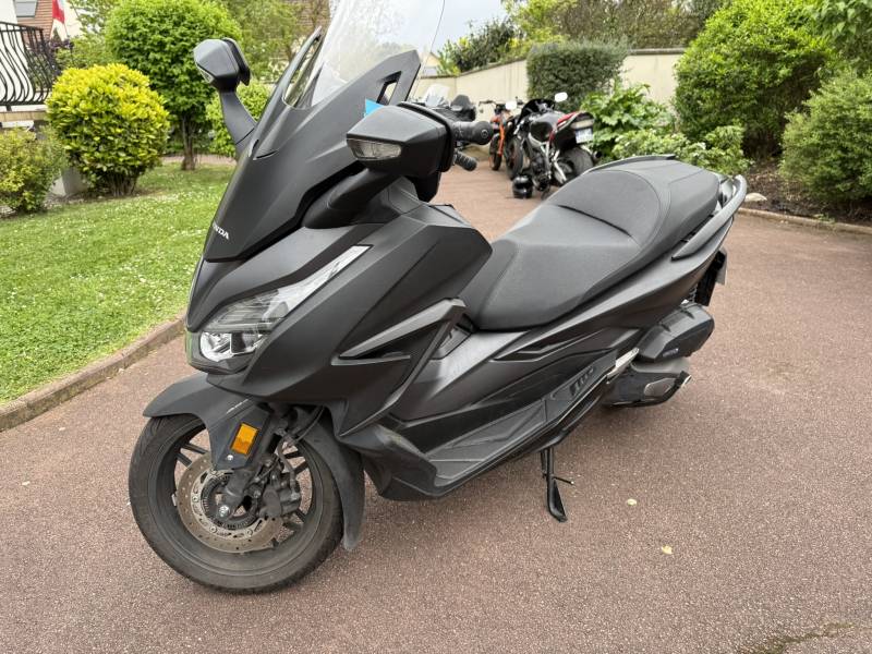 Sport Garage : votre expert pour la révision de votre Honda Forza à Verneuil sur Seine près de Conflans Sainte Honorine