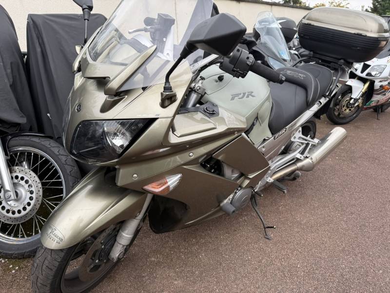 changement d’embrayage moto Yamaha FJR à Conflans-Sainte-Honorine chez Sport Garage