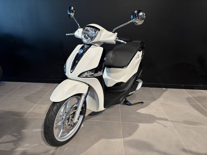 Entretien d’un scooter Piaggio Liberty chez Sport Garage à Conflans-Sainte-Honorine près de Poissy